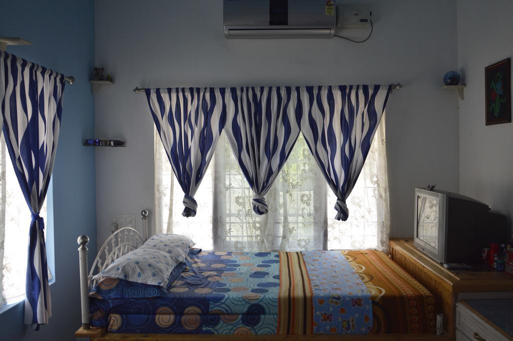 Aldos Ark Home Stay Коччи Номер фото